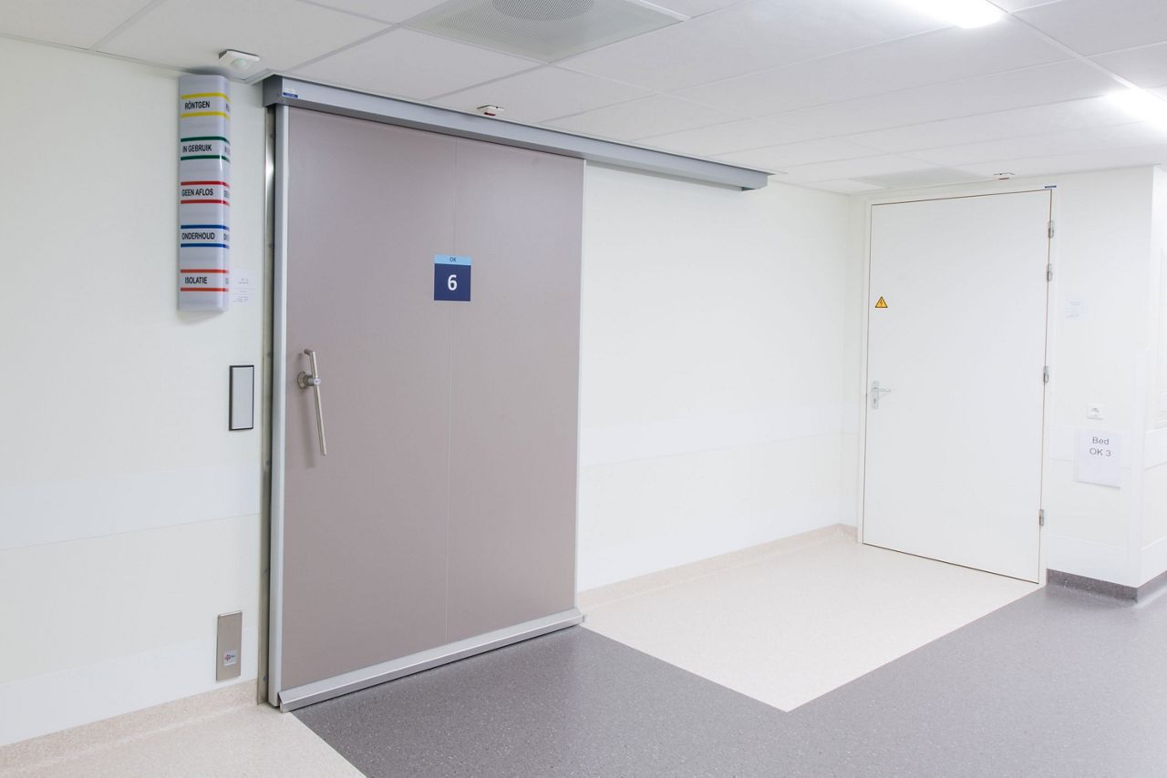 Soundproof sliding door
