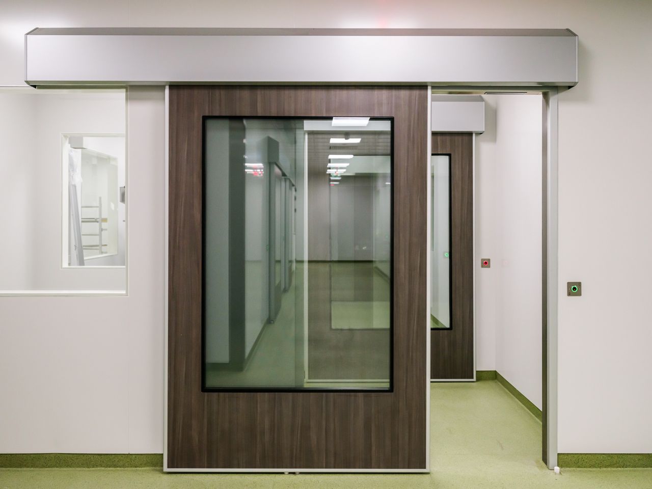 SL Hygienic Medicare door essential to guarantee the safety of your patients, clients, and employees.