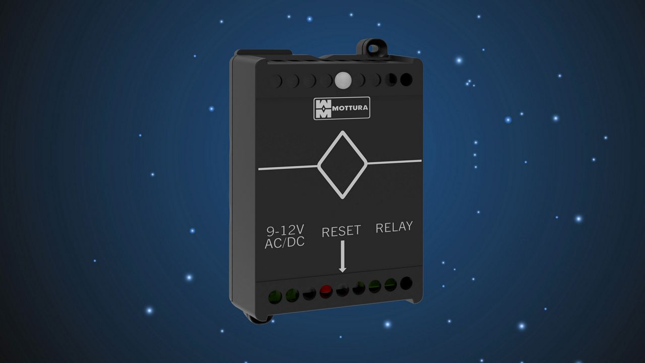 Mottura bOPEN relay on blue background