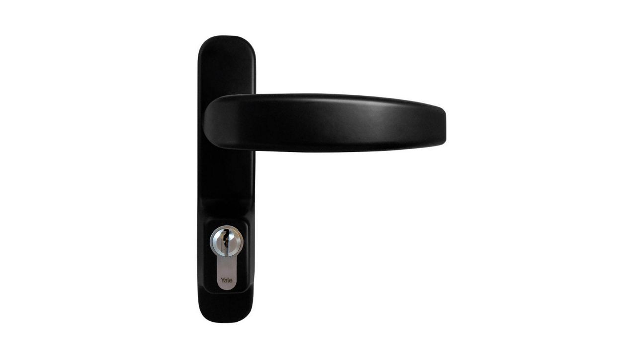 Jolly external handle with Yale 500 cylinder