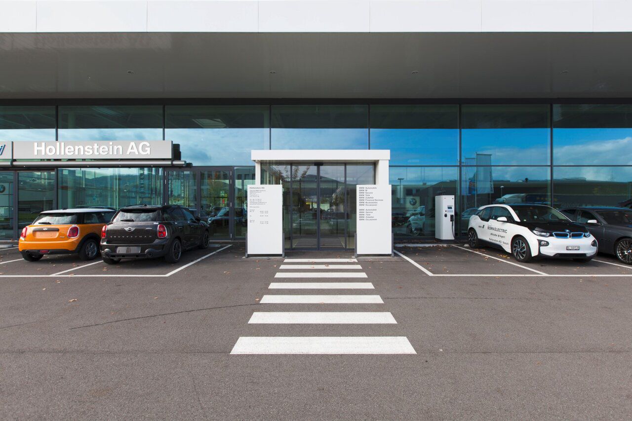 BMW Hollenstein Aesch 门店（瑞士）