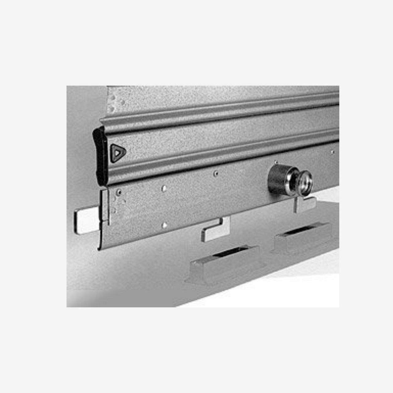 Four-point Bottom Rail Lock