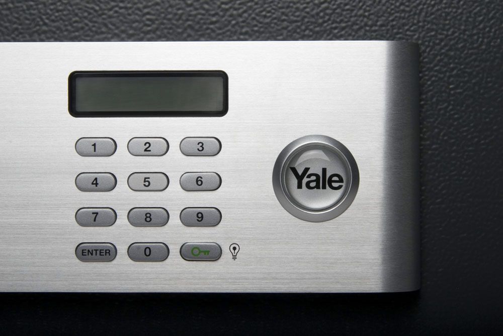 c13a6-yale-certified-safe-ysm520eg1-pic2