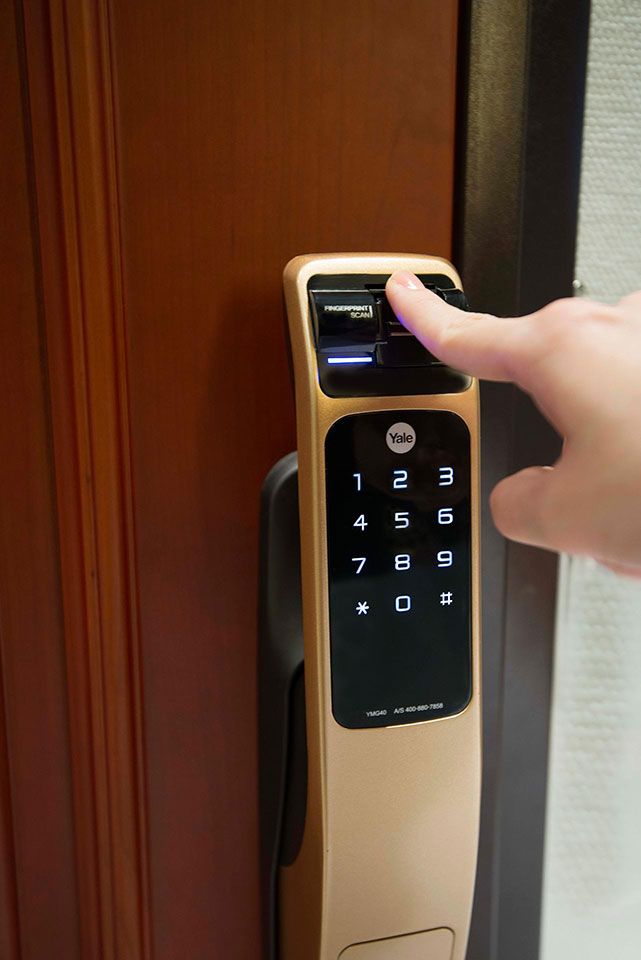 Image: ccce4-yale-smart-lock-ymg40-pic7.jpg