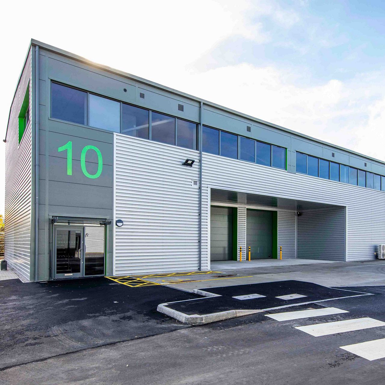 ASSA ABLOY OH1042P Overhead Sectional Door at Gemini8 Business Park 