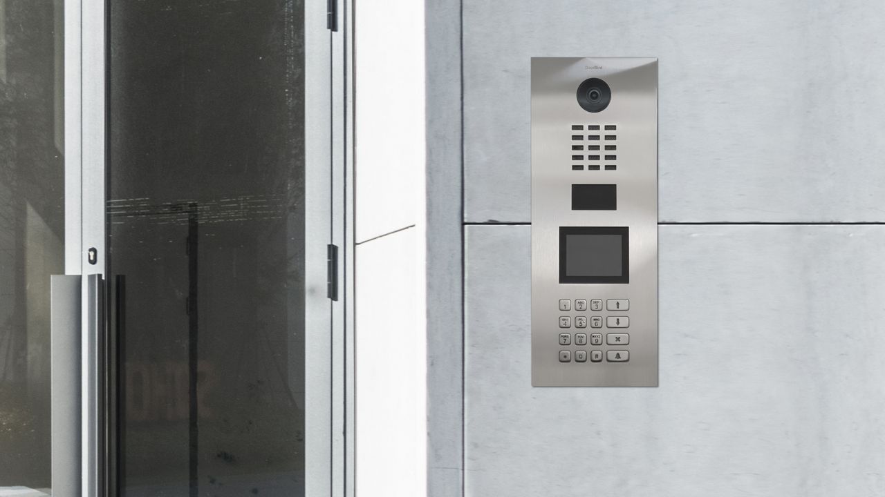 DoorBird från ASSA ABLOY – en serie porttelefoner med videofunktion och molnbaserad mjukvara. 