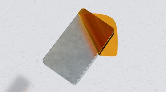 Verwijder het plastic van de DoorSense™ magneet