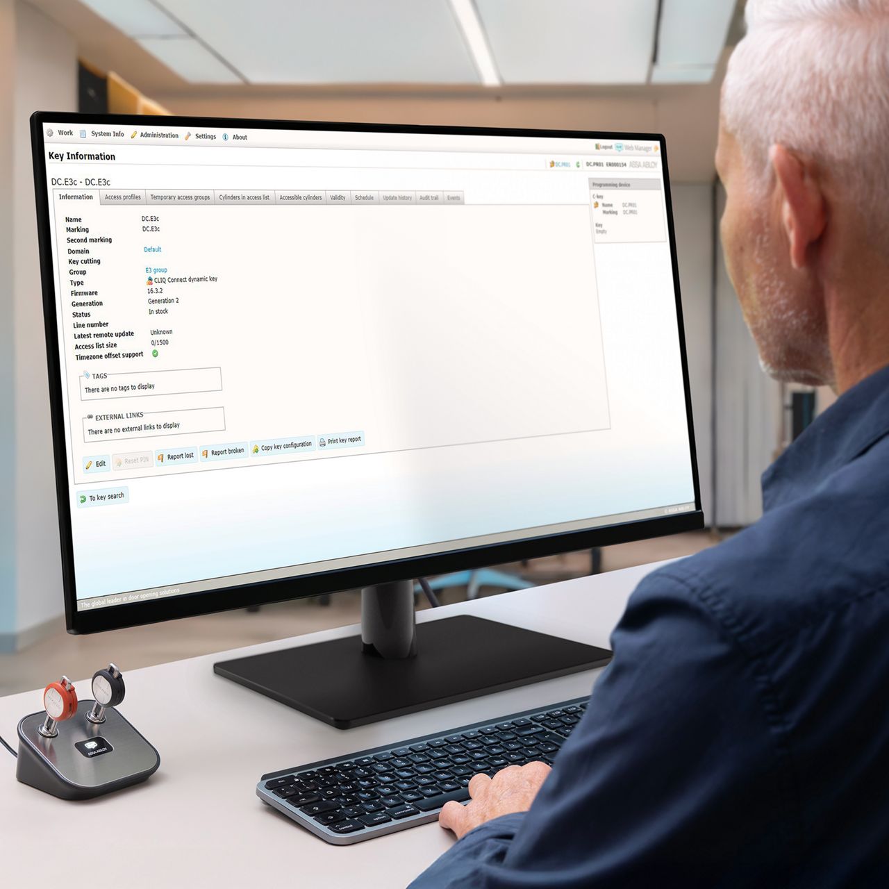 CLIQ software