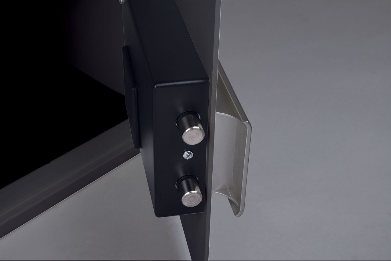 Image: ef74e-i_elite_safe_bolteg701.jpg