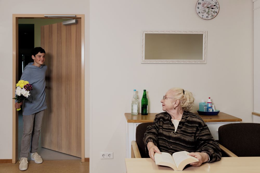 Le ferme-porte à fermeture douce Close-Motion élimine les nuisances causées par les portes qui claquent