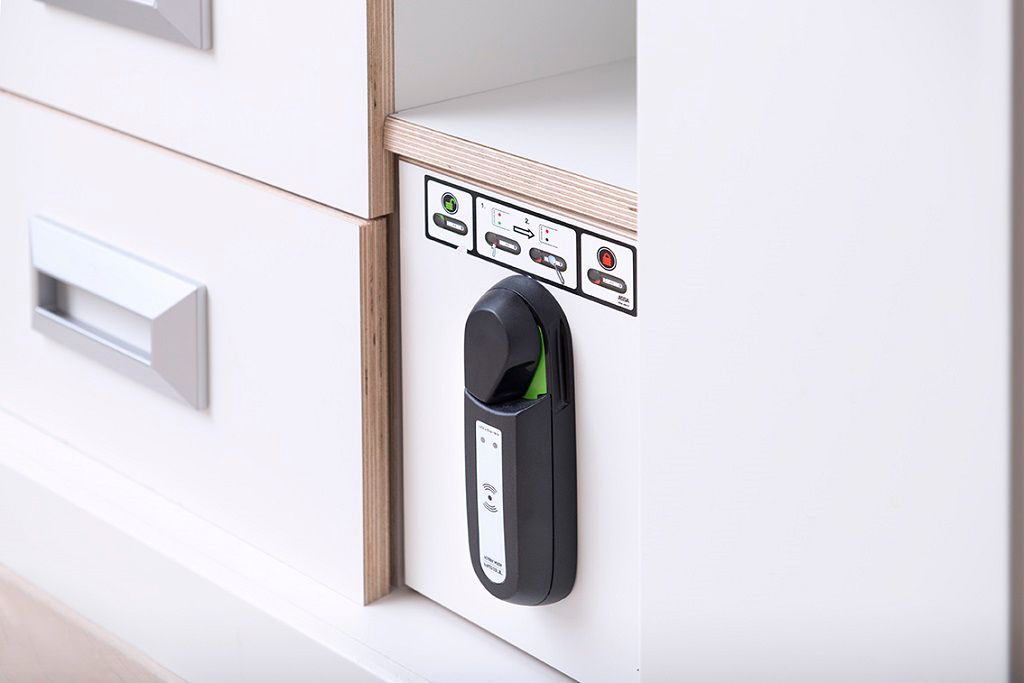 Image: ff0d3-smartair_students2.jpg