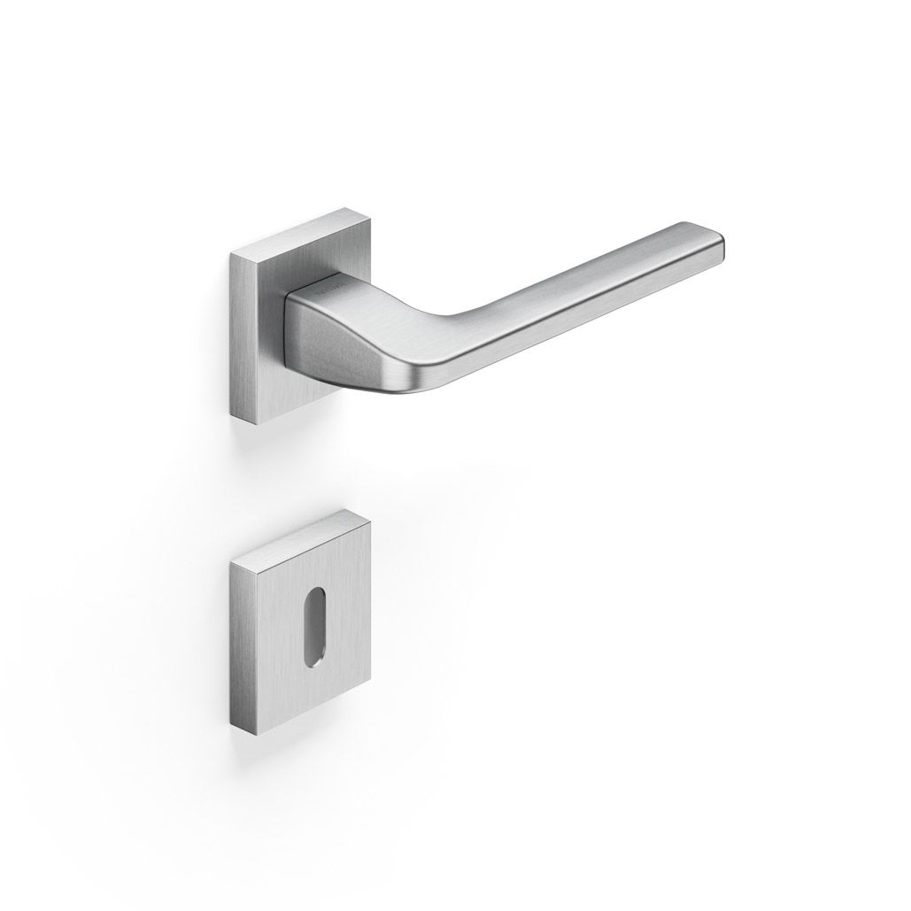 Maniglia da porta H 603 Brera in prospettiva con finitura Cromo satinato