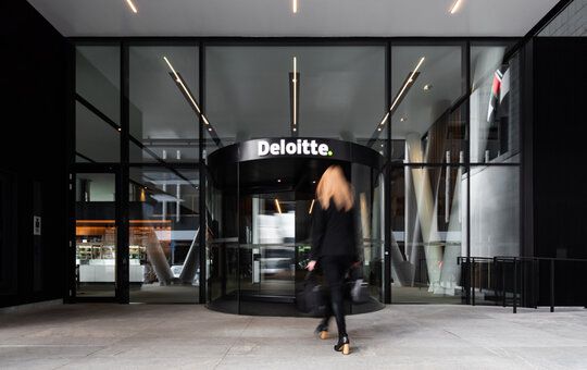 Hybrid Series Revolving Door