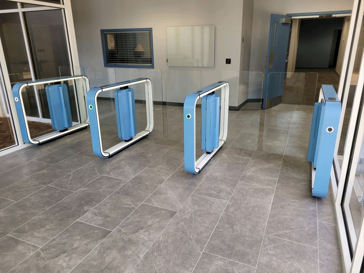 Flexibilisieren Sie Ihre Farben ASSA ABLOY SG Expression in Weiß.