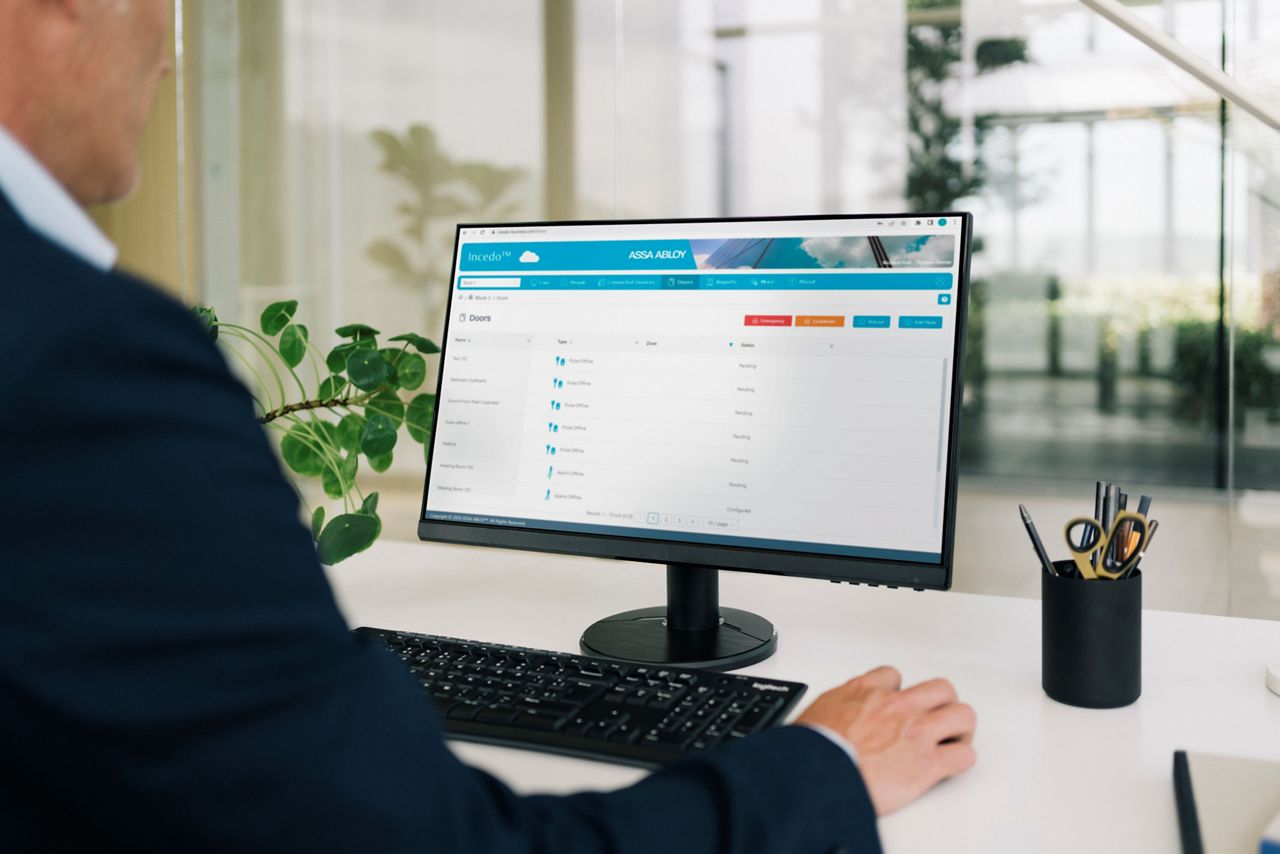 Incedo cloud toegangscontrole software op beeldscherm
