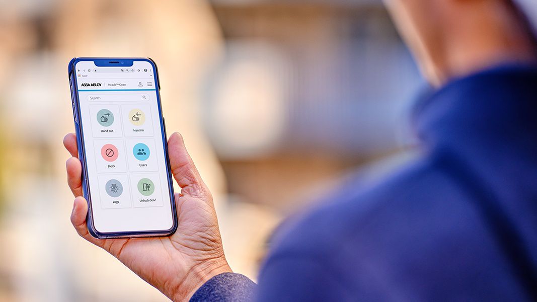 Incedo™ Open på smartphone.
