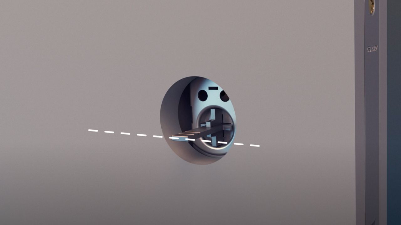 Yale Linus Scandinavia Lock installation.