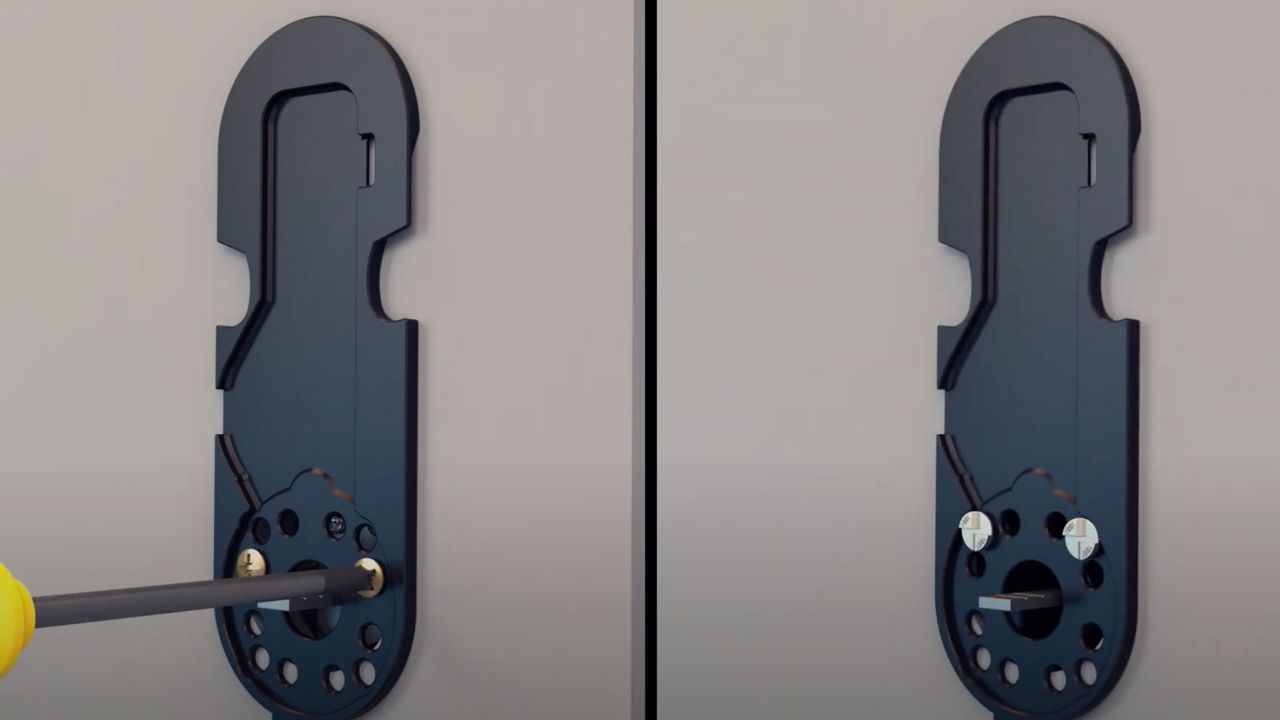 Yale Linus Scandinavia Lock installation.