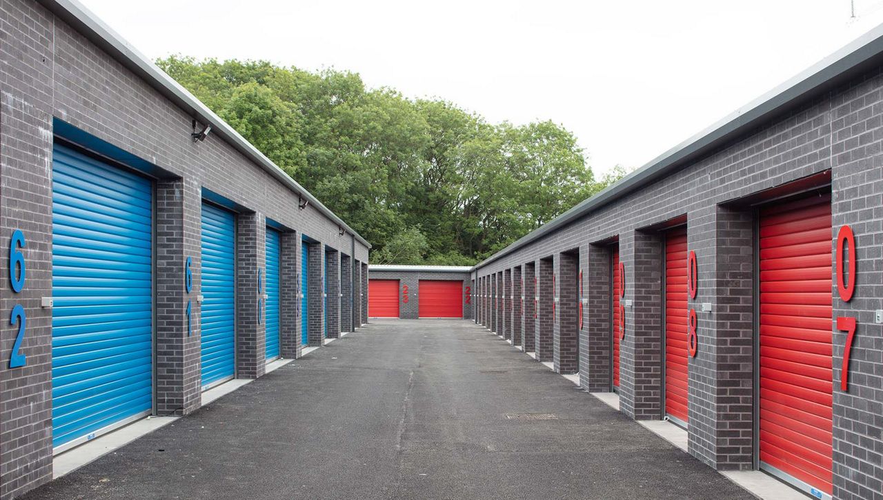 Image: ASSA ABLOY insulated roller shutter at storage facility