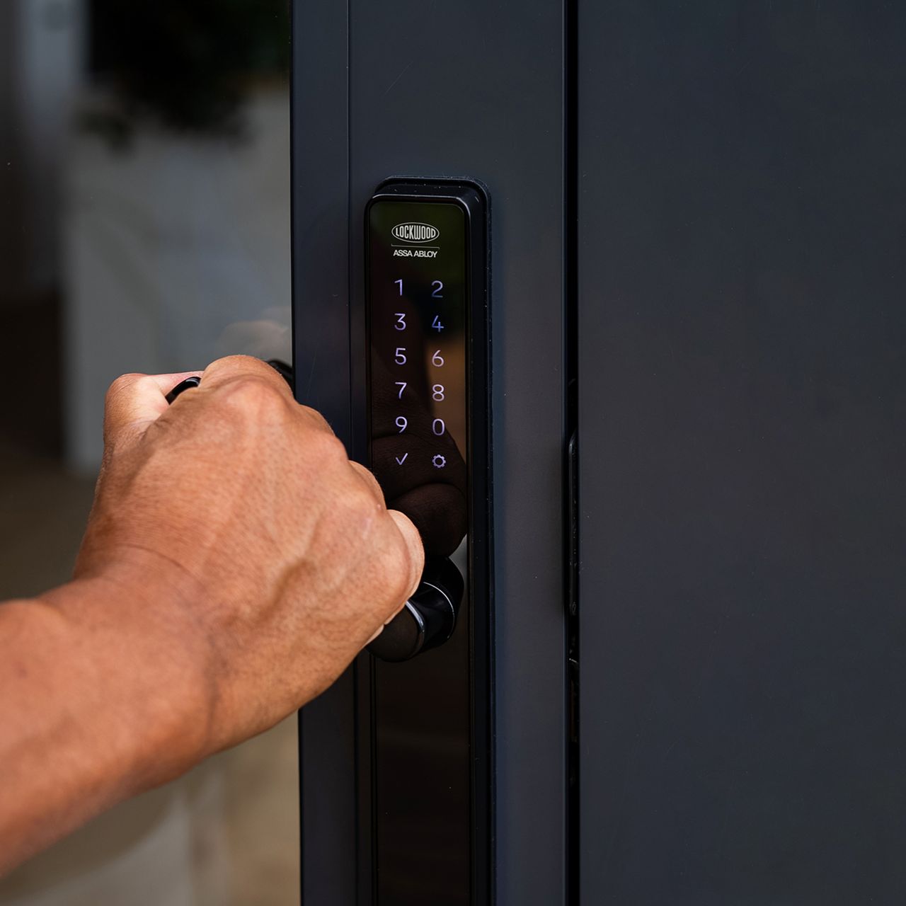 Image: Lockwood Latitude Slim in use