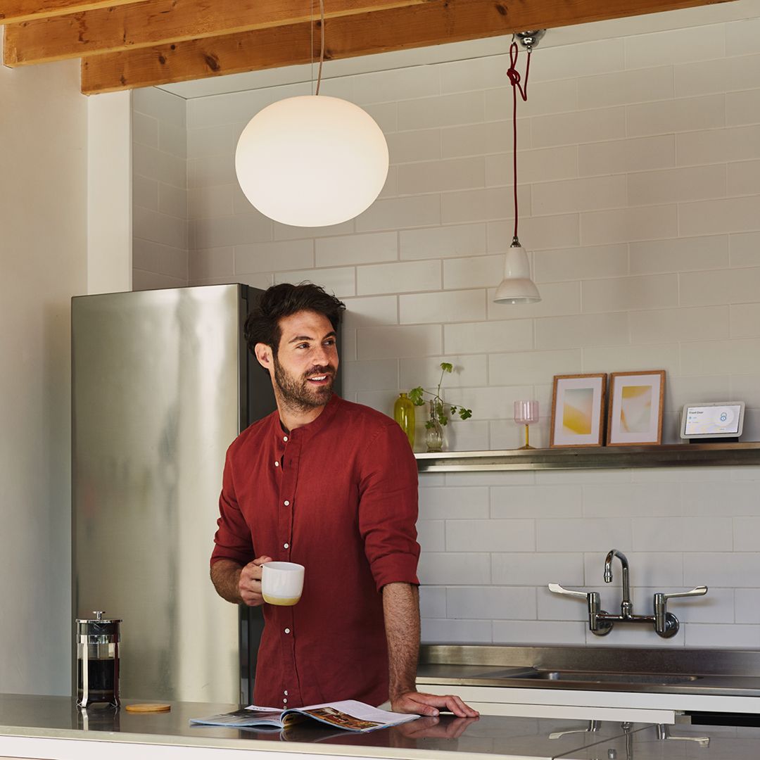  L'homme dans la maison connectée