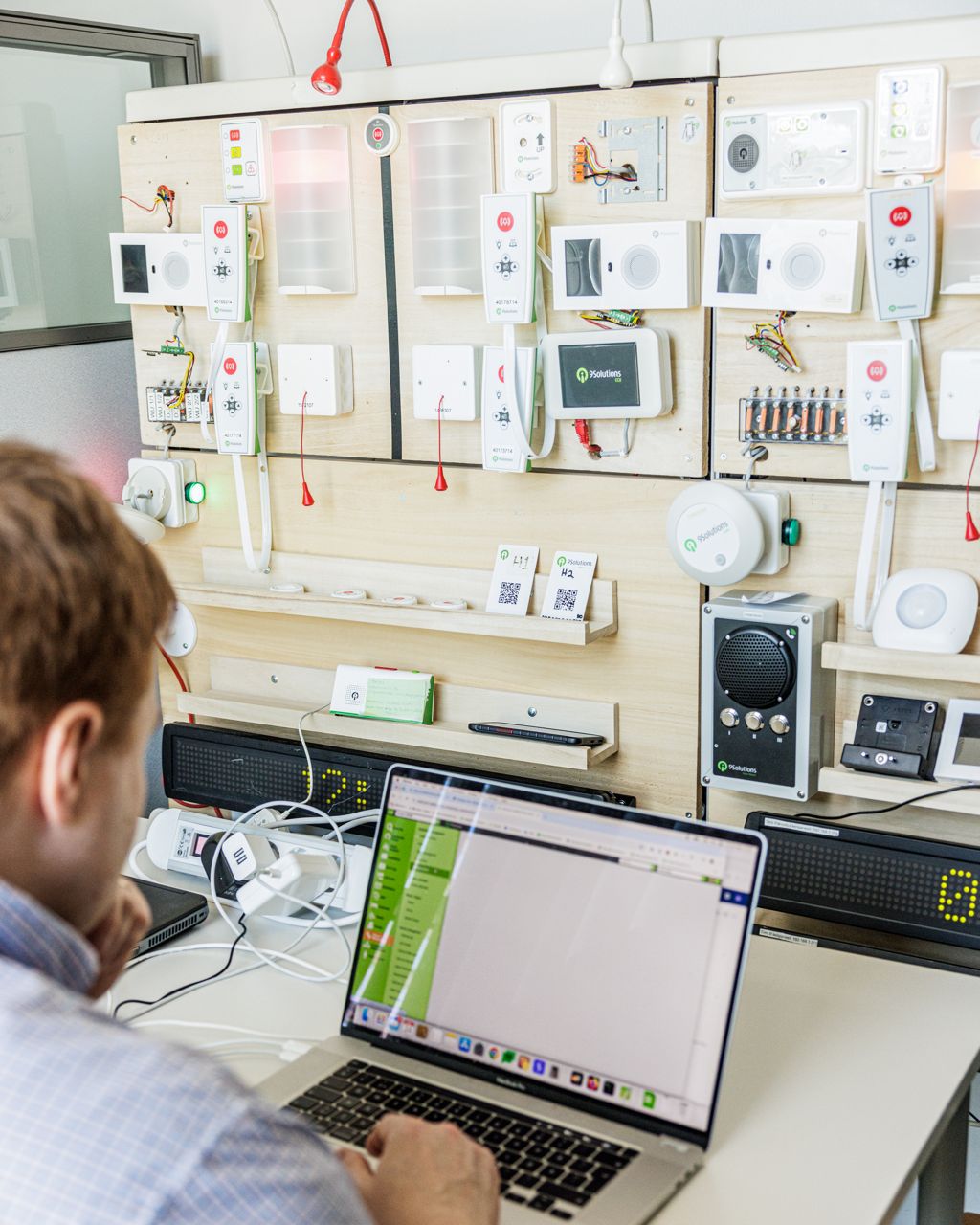 Man looking at computer.