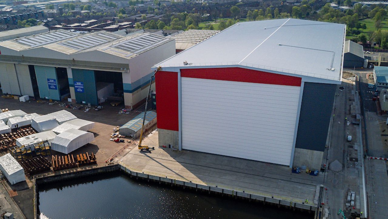 ASSA ABLOY VL3110 vertical lifting fabric door