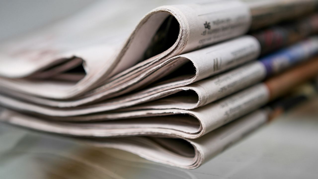 Giornale su un tavolo