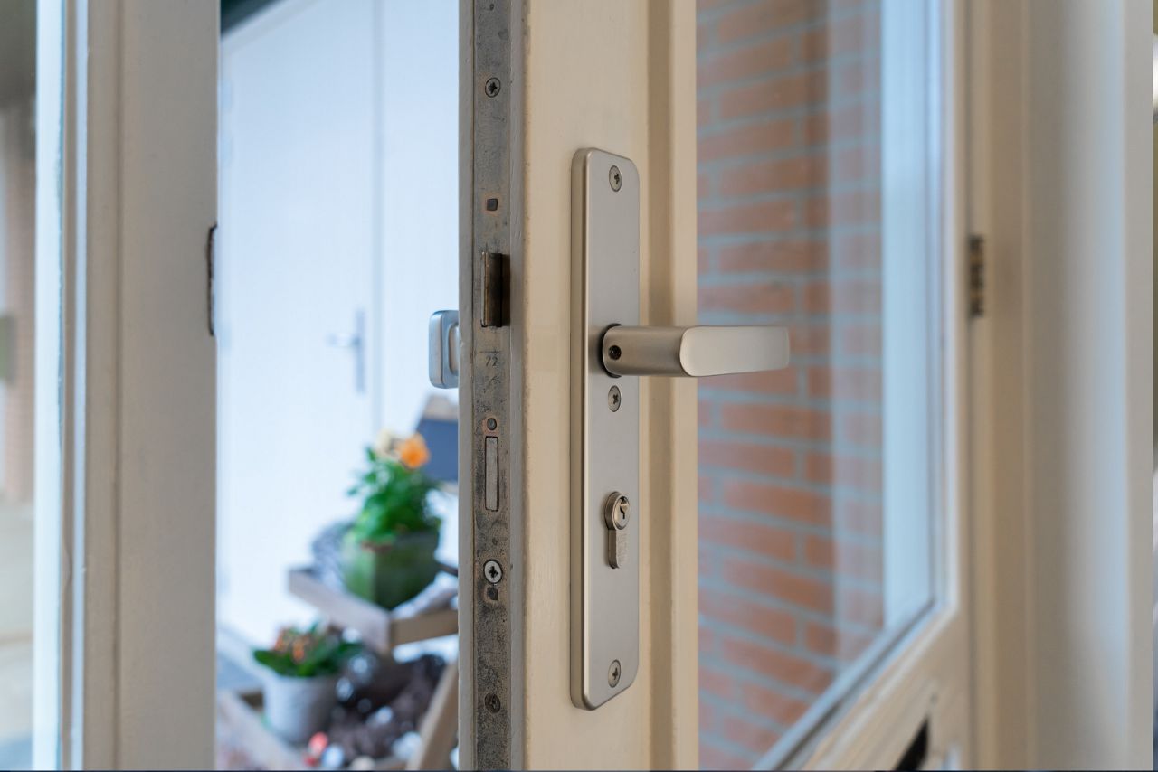 Nemef veiligheidsslot voor smalle kozijnen