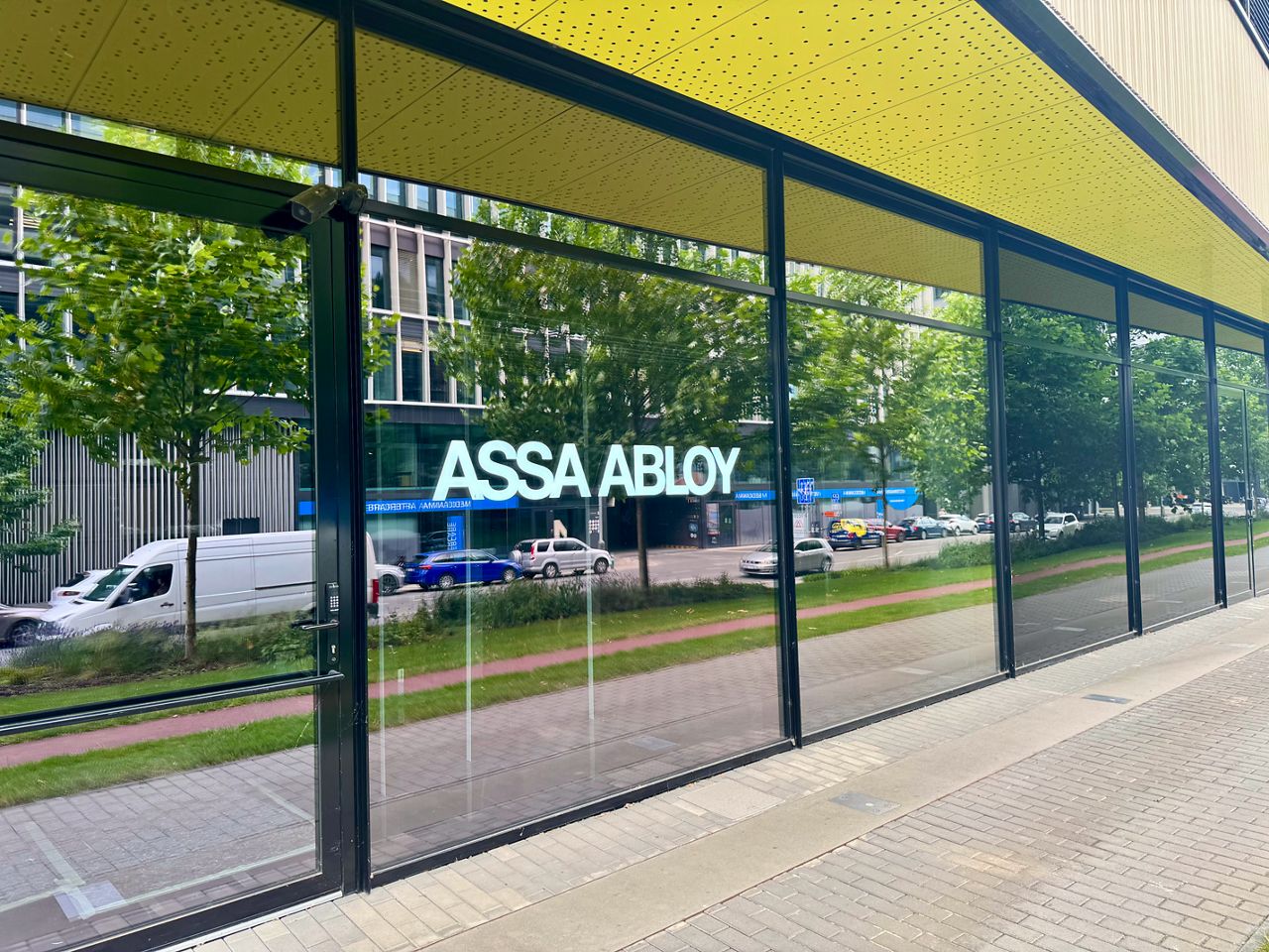 Vstup do kanceláří ASSA ABLOY v Praze