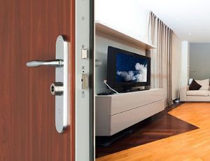 Portes blindées Fichet d'appartement ouvert sur un salon
