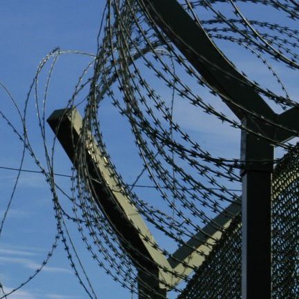 Prison 
