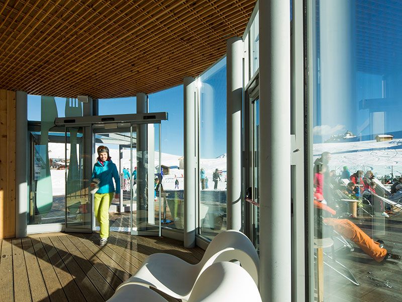 Ski lodge