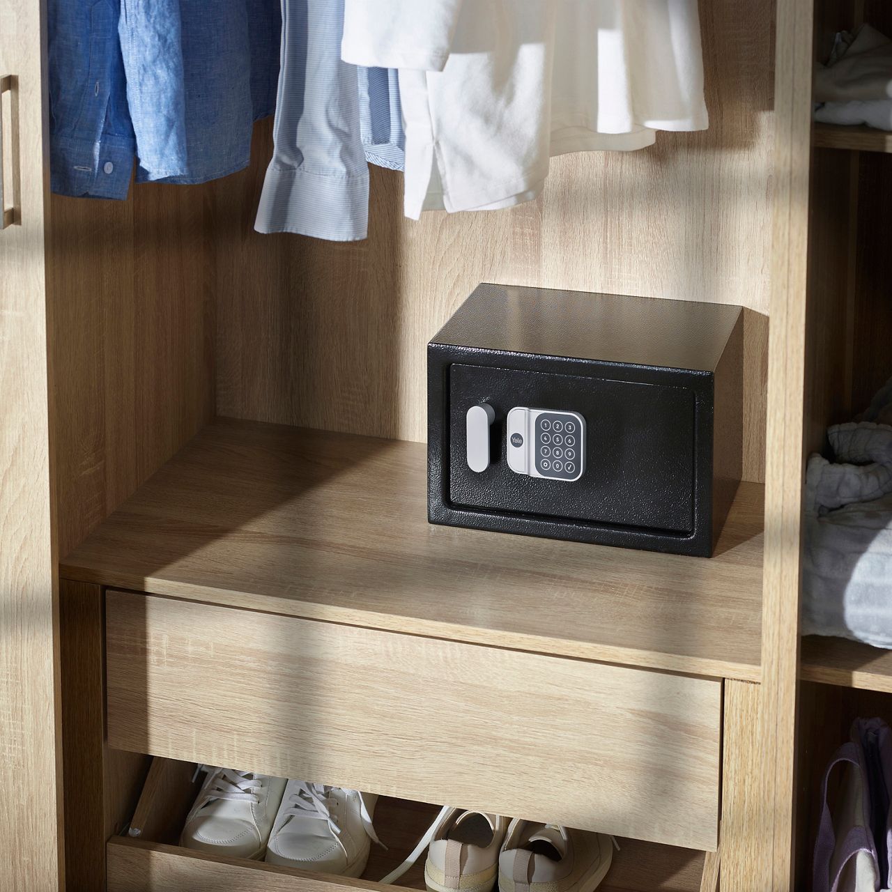 Image: small safe 3.jpg