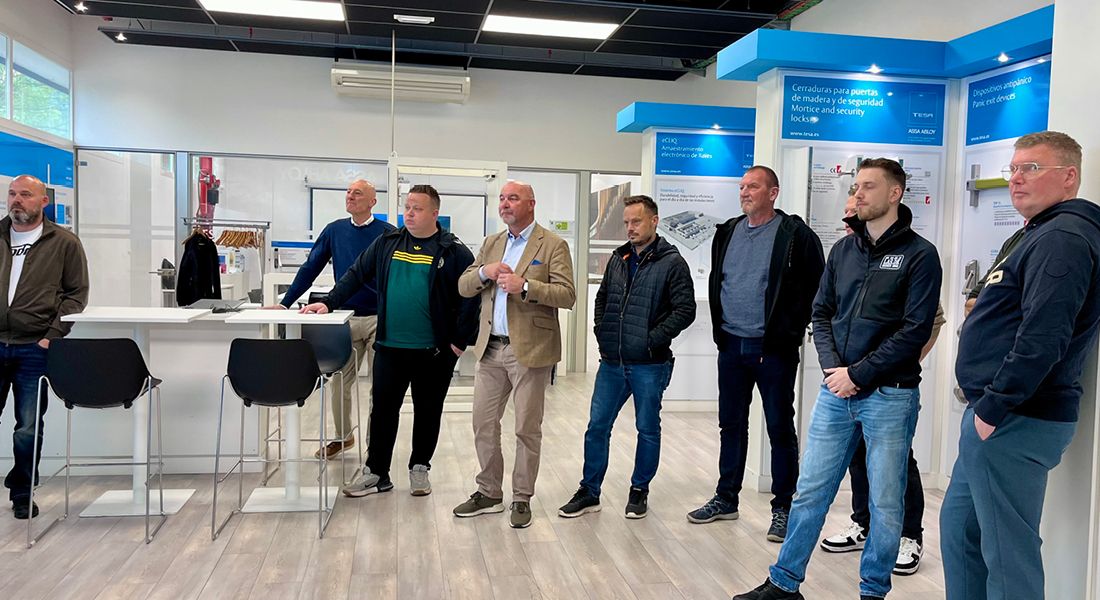 ASSA ABLOY og danske låsesmede får produktpræsentation af TESA