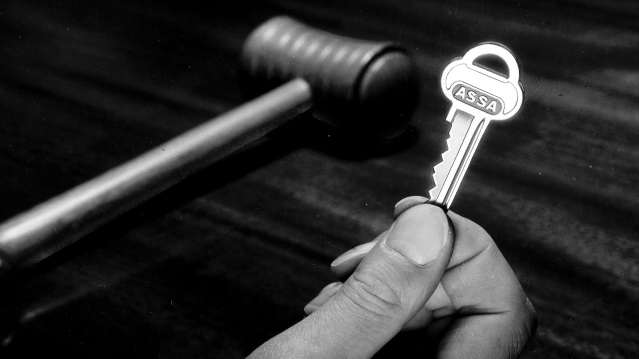 Picture of referee club and classic ASSA key from 1947.