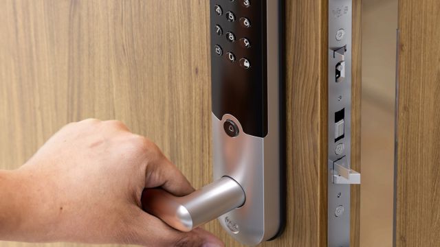 Yale Doorman L3 uksel