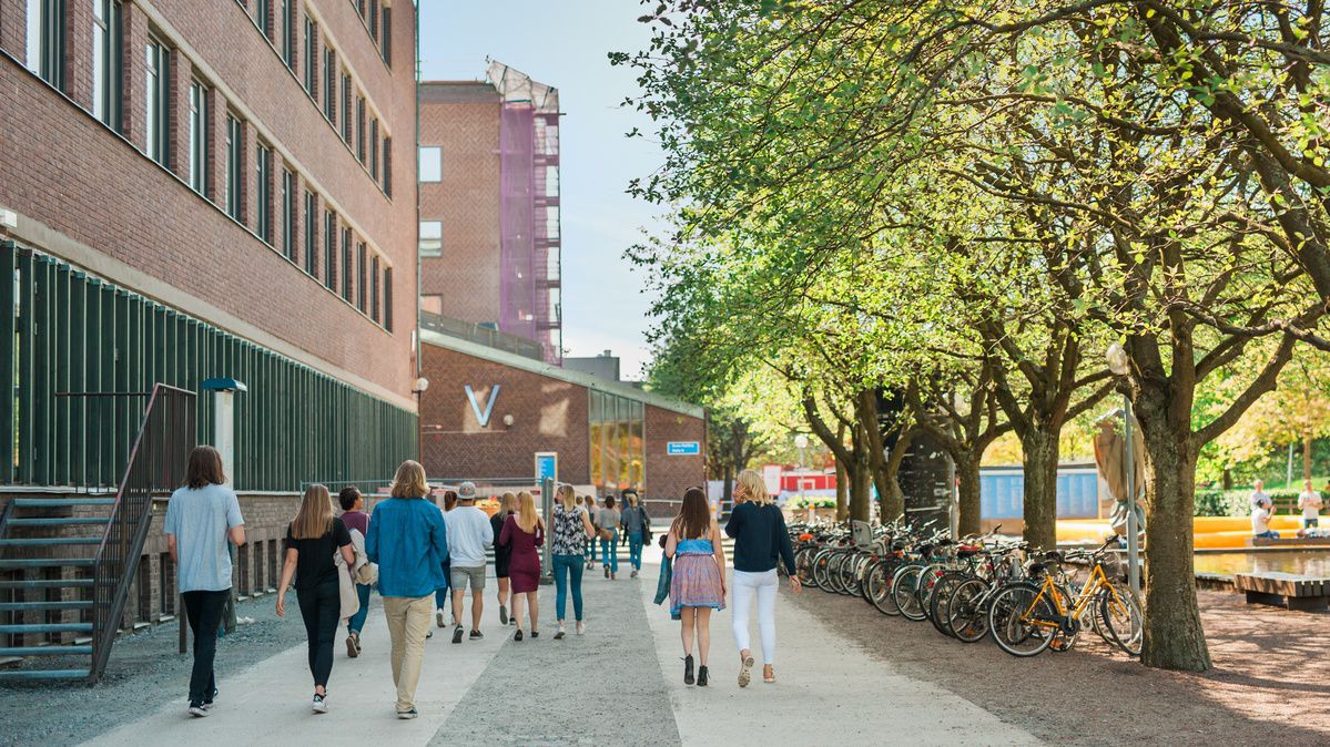 Utanför Chalmers Tekniska Högskola