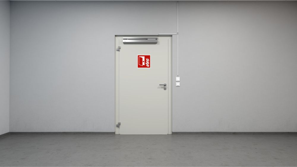 Deurdranger voor brandveiligheid