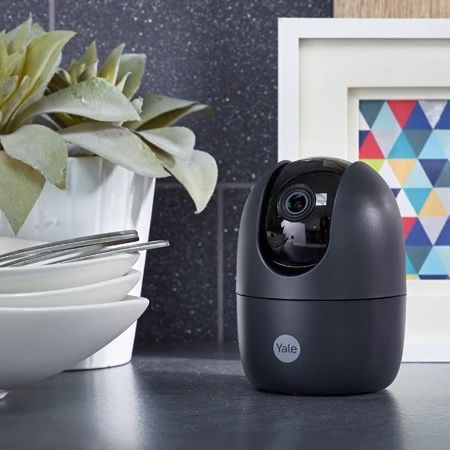 Yale Wi-Fi binnencamera – Draai & kantel