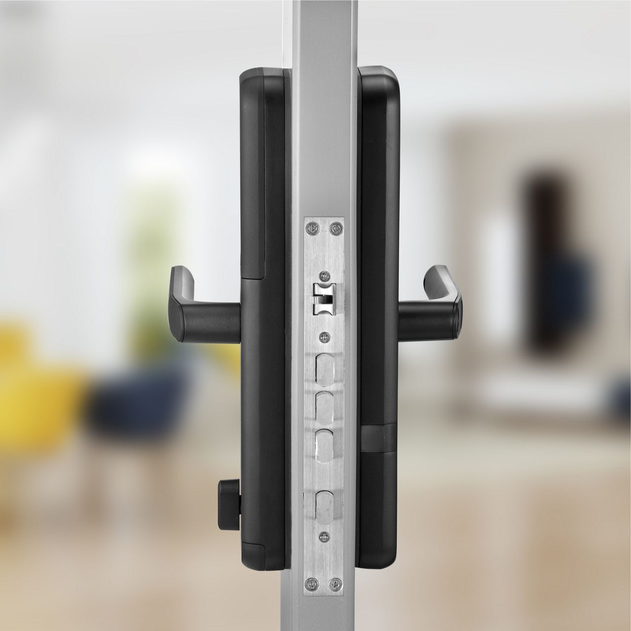 Image: Yale Zuri side view